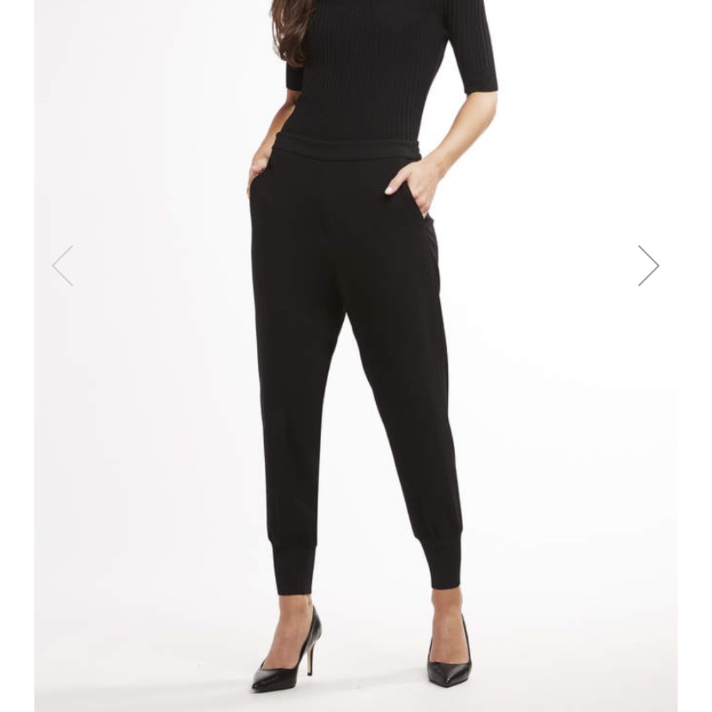 Elie Tahari Black Trousers